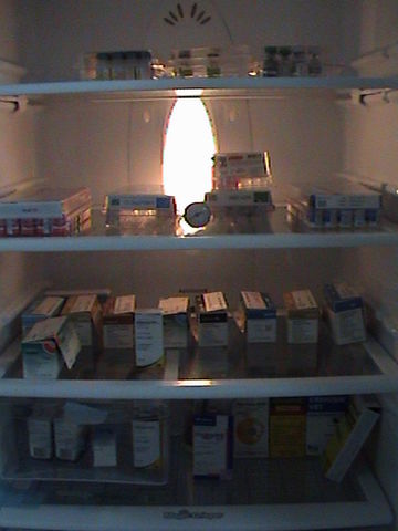 Se monitorea diariamente la temperatura interna del refrigerador para mantener la cadena de frio y los productos están clasificados